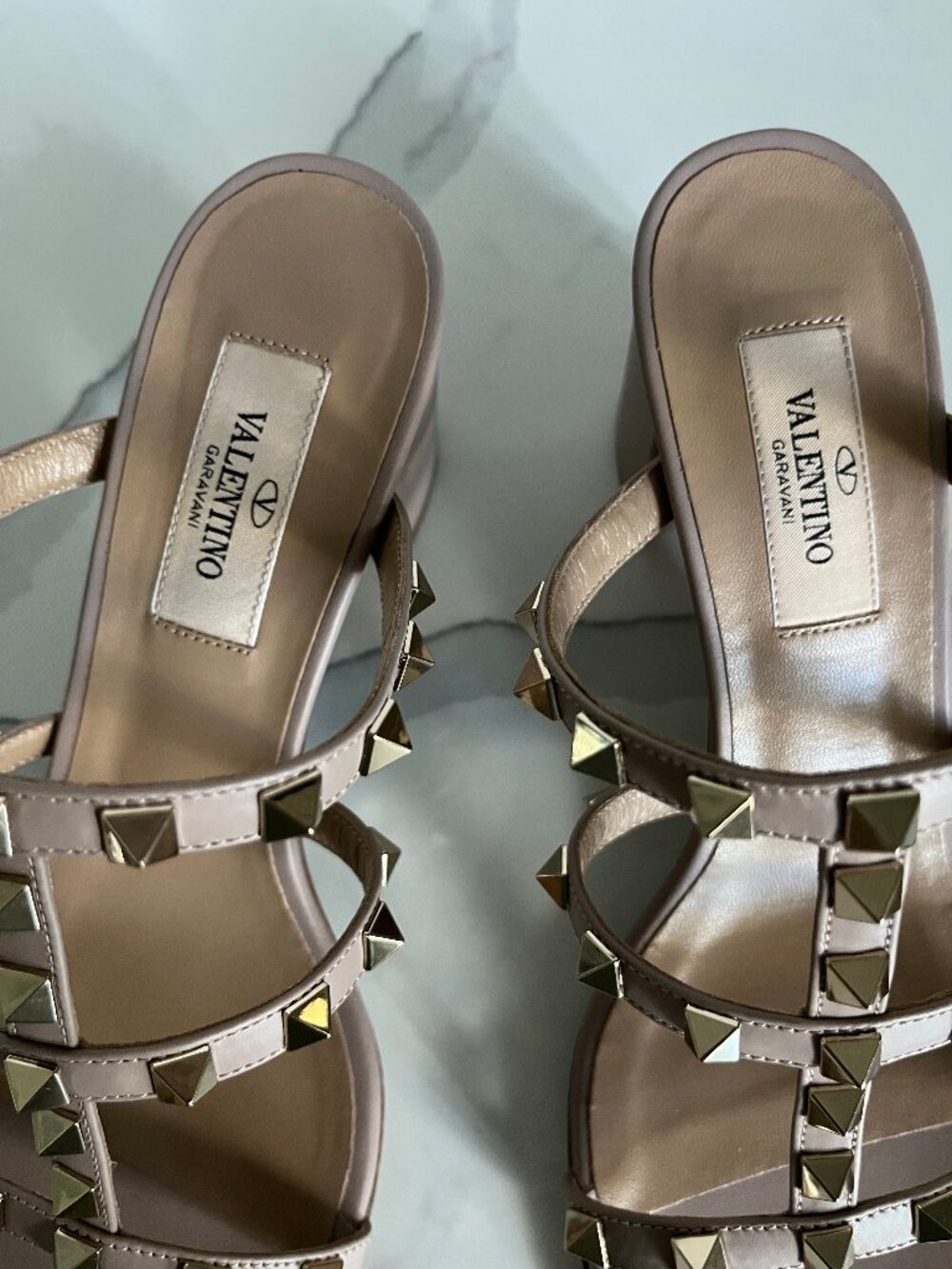 Valentino Garavani Rockstud Leather Slide Sandal 60mm, Poudre sz 36 - Authentic - Picture 9 of 15